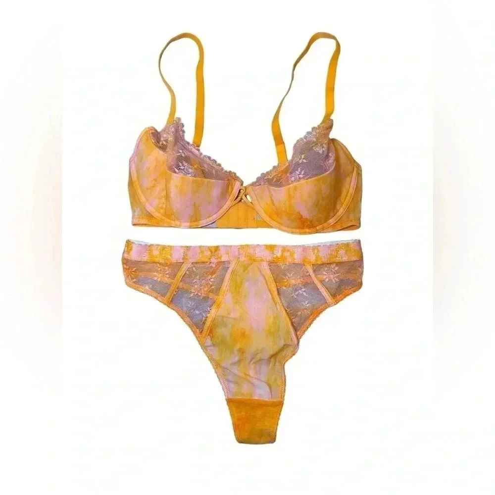 NEW Savage x Fenty Plunge Half Cup Lace Bra And Matching Panties Peach Orange